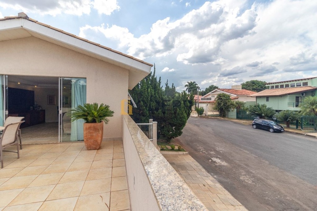 SHIN QL 15 Lago Norte Casa 5 Quartos 4 Suítes 4 Vagas 1000 m² Aceita Financ FGTS