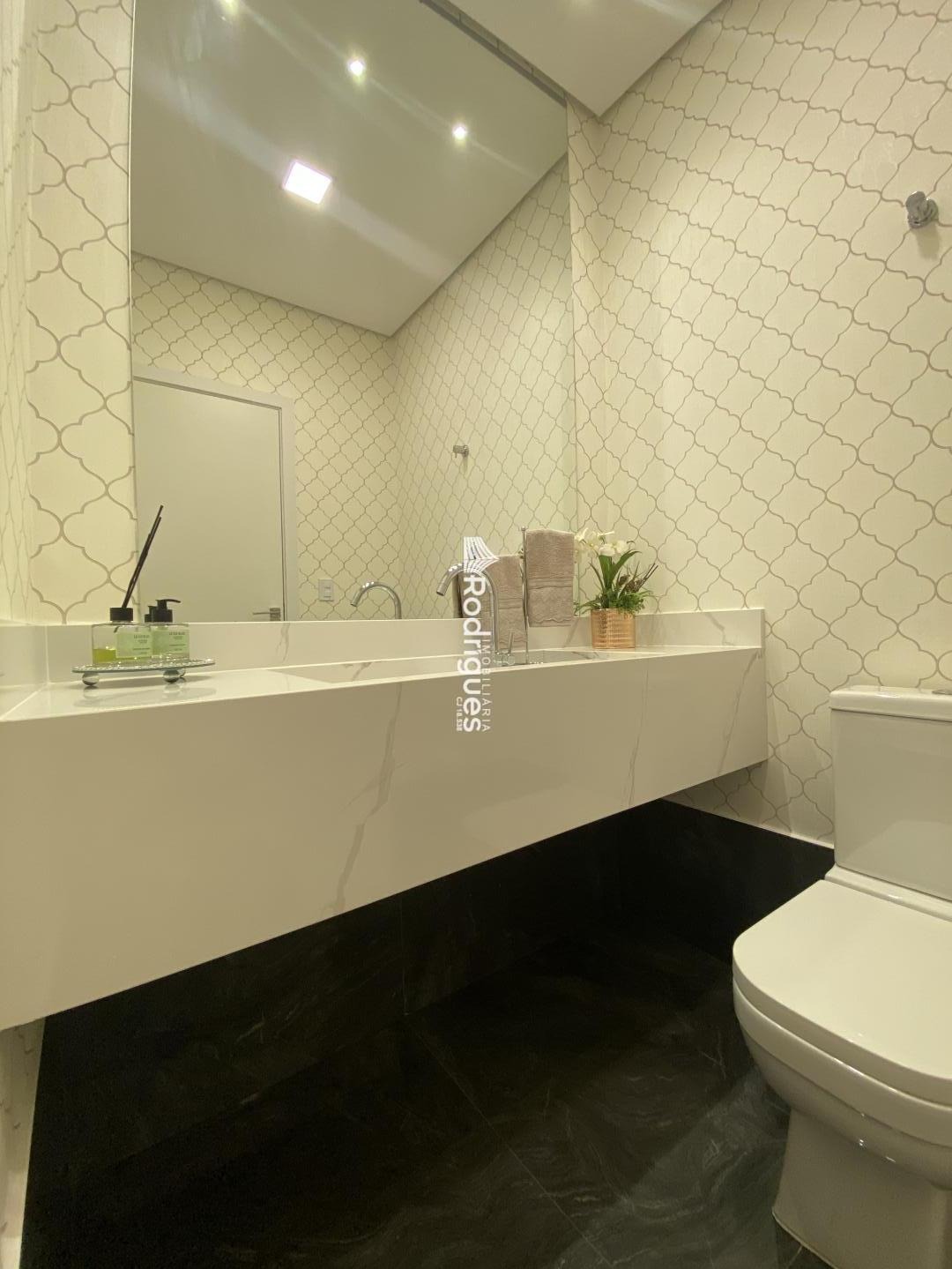 ARNIQUEIRAS SHA 04CASA ALTO PADRÃ 4 Quartos 4 suítes 1 máster com closet 500m²