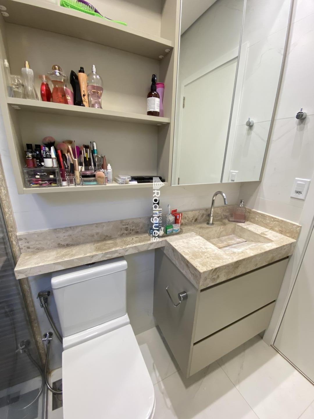 ARNIQUEIRAS SHA 04CASA ALTO PADRÃ 4 Quartos 4 suítes 1 máster com closet 500m²