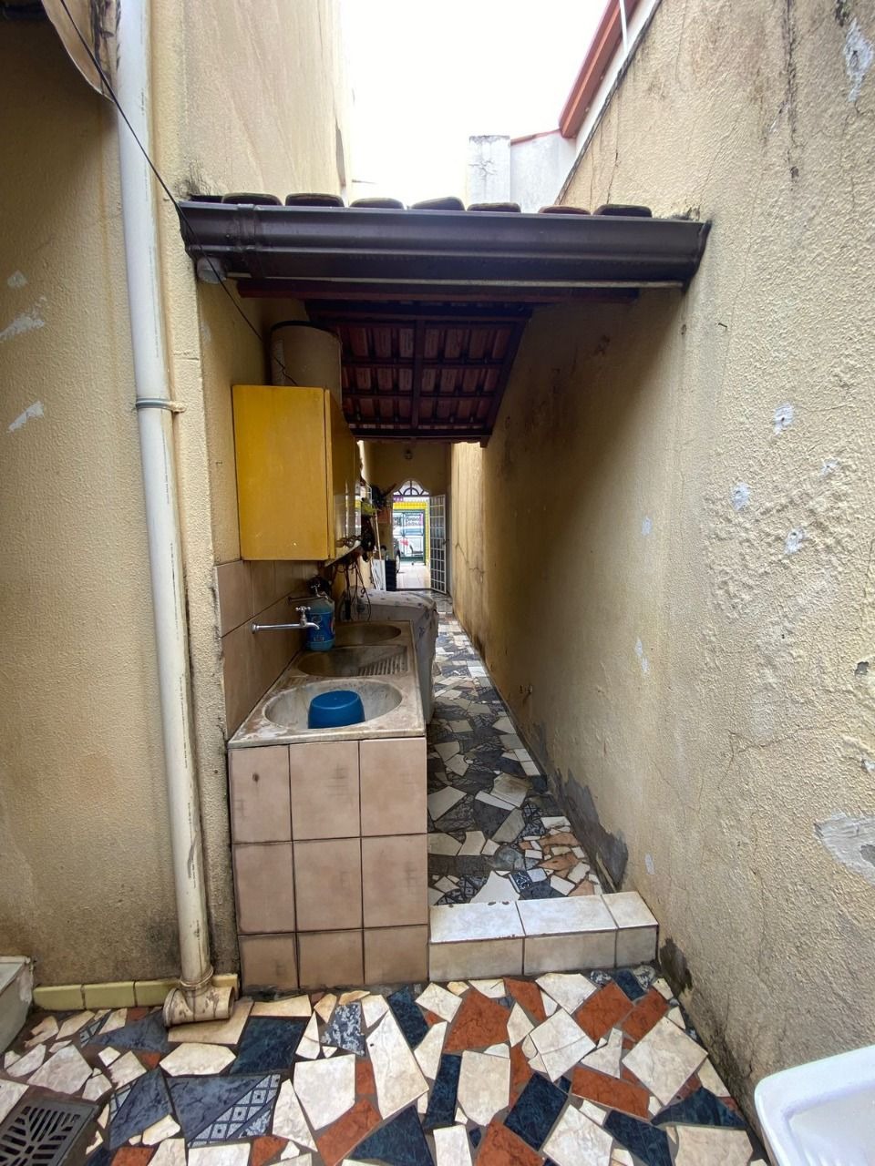 Qi 07 4 guará sobrado 3 quartos 2 suítes 3 vagas 280m² escri