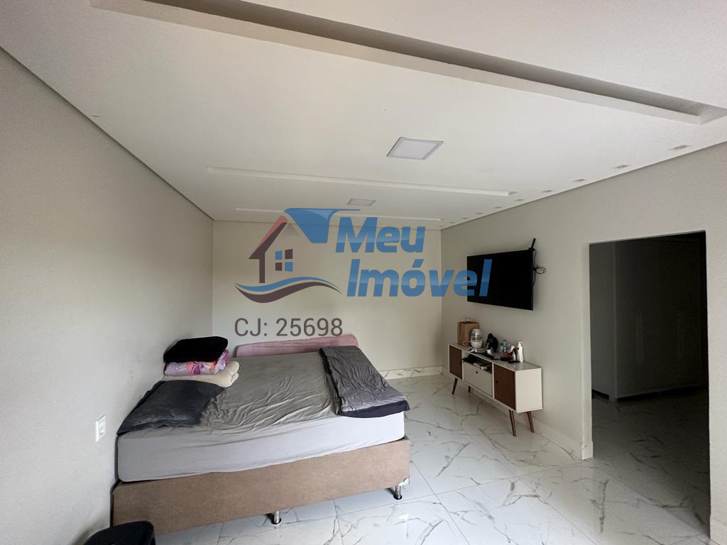 Arniqueiras Conjunto 4 Casa Sobrado 4 Quartos todos com suíte 1 closet Piscina
