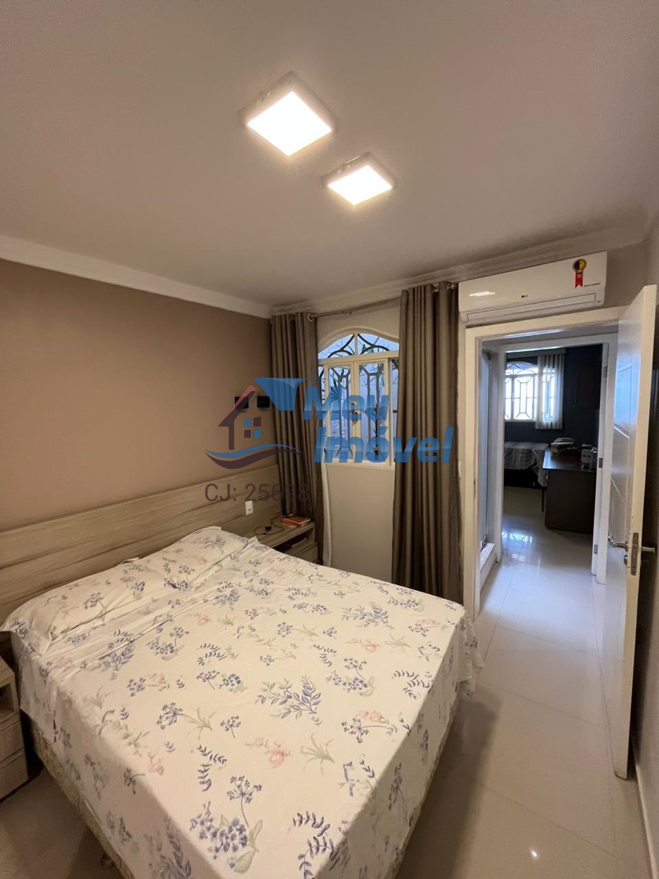QNG 18 CASA 3 Quartos 1suíte Armários 6 Vaga 330m² Laje AC financiamento