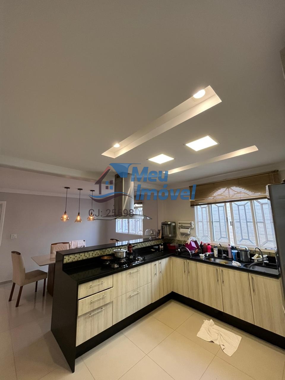 QNG 18 CASA 3 Quartos 1suíte Armários 6 Vaga 330m² Laje AC financiamento