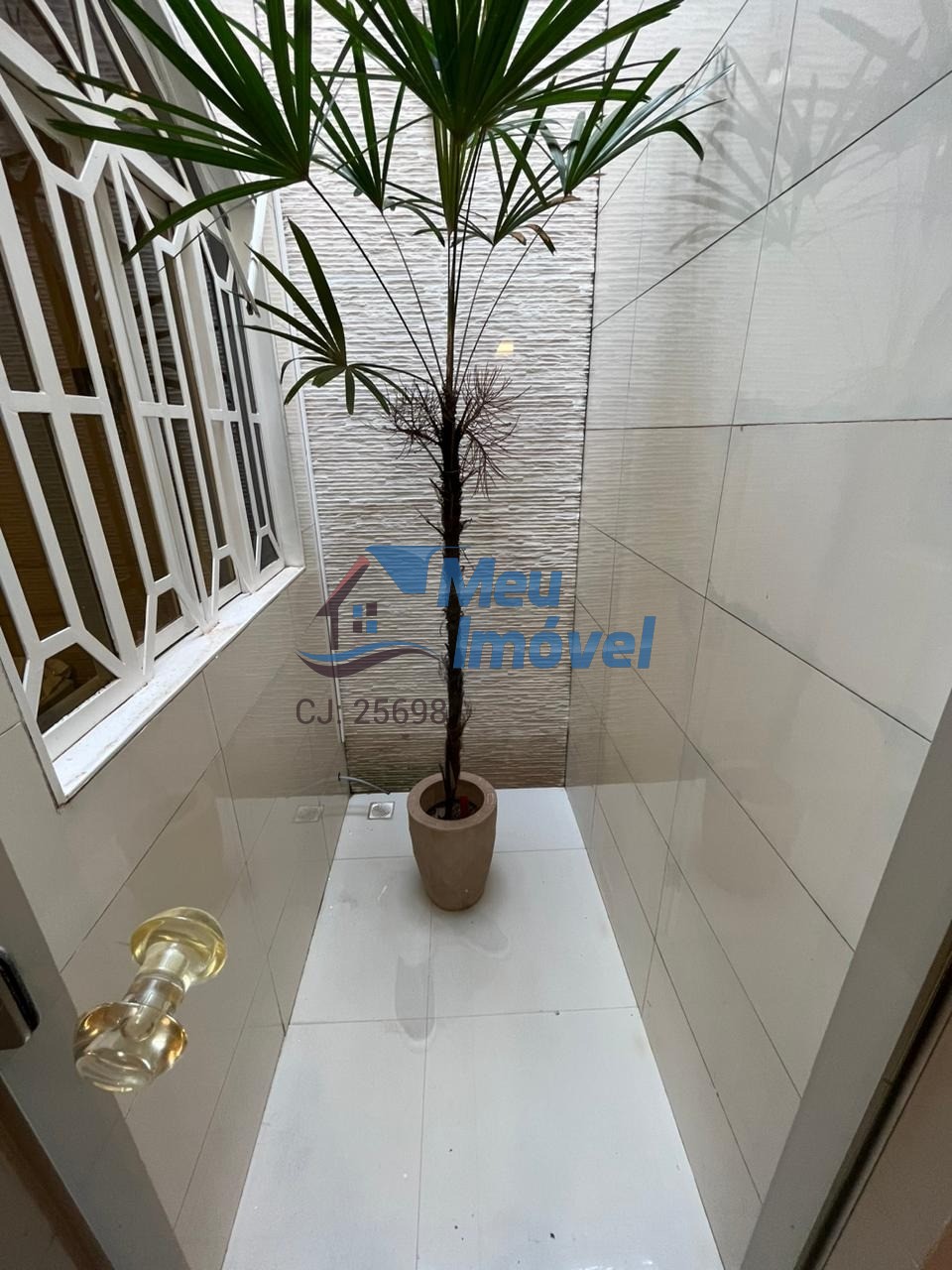 QNG 18 CASA 3 Quartos 1suíte Armários 6 Vaga 330m² Laje AC financiamento