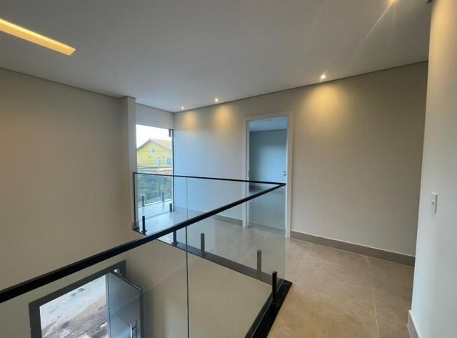 SHA Quadra 4 Arniqueiras Casa 3 Suítes 2 Vagas Útil 270 m² Terreno 235 m²