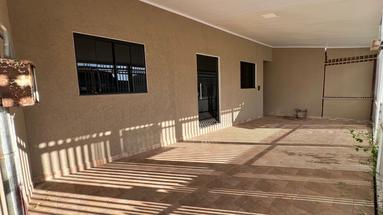 QD 205 Recanto das Emas Casa 3 Quartos 1 Suíte 2 Vagas 140m² Área de Serviço