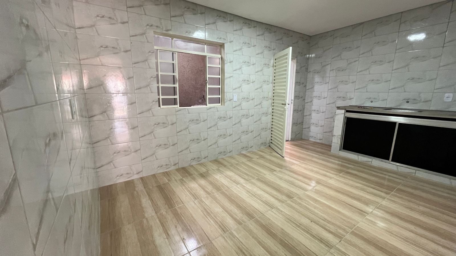 QD 205 Recanto das Emas Casa 3 Quartos 1 Suíte 2 Vagas 140m² Área de Serviço
