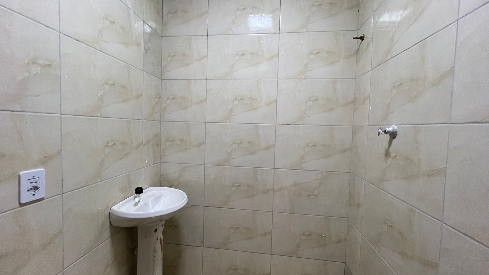 QD 205 Recanto das Emas Casa 3 Quartos 1 Suíte 2 Vagas 140m² Área de Serviço