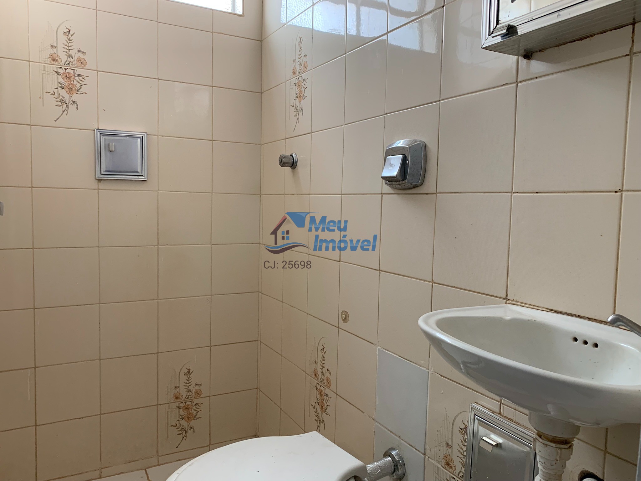 QNL 15 BL F Taguatinga Casa 5 Quartos 2 Suíte 2 vagas 2 andares Ac Financiamento