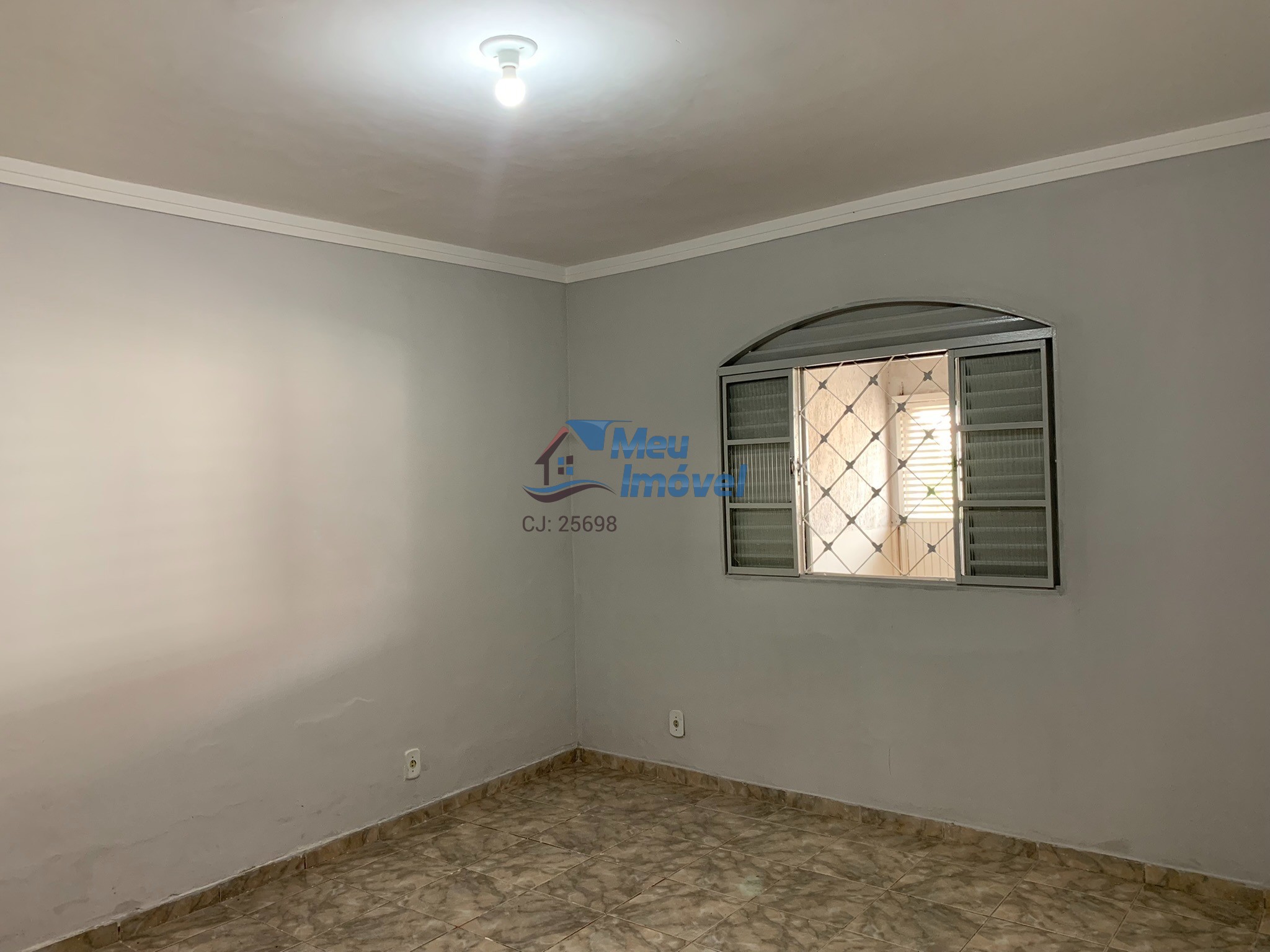 QNL 15 BL F Taguatinga Casa 5 Quartos 2 Suíte 2 vagas 2 andares Ac Financiamento