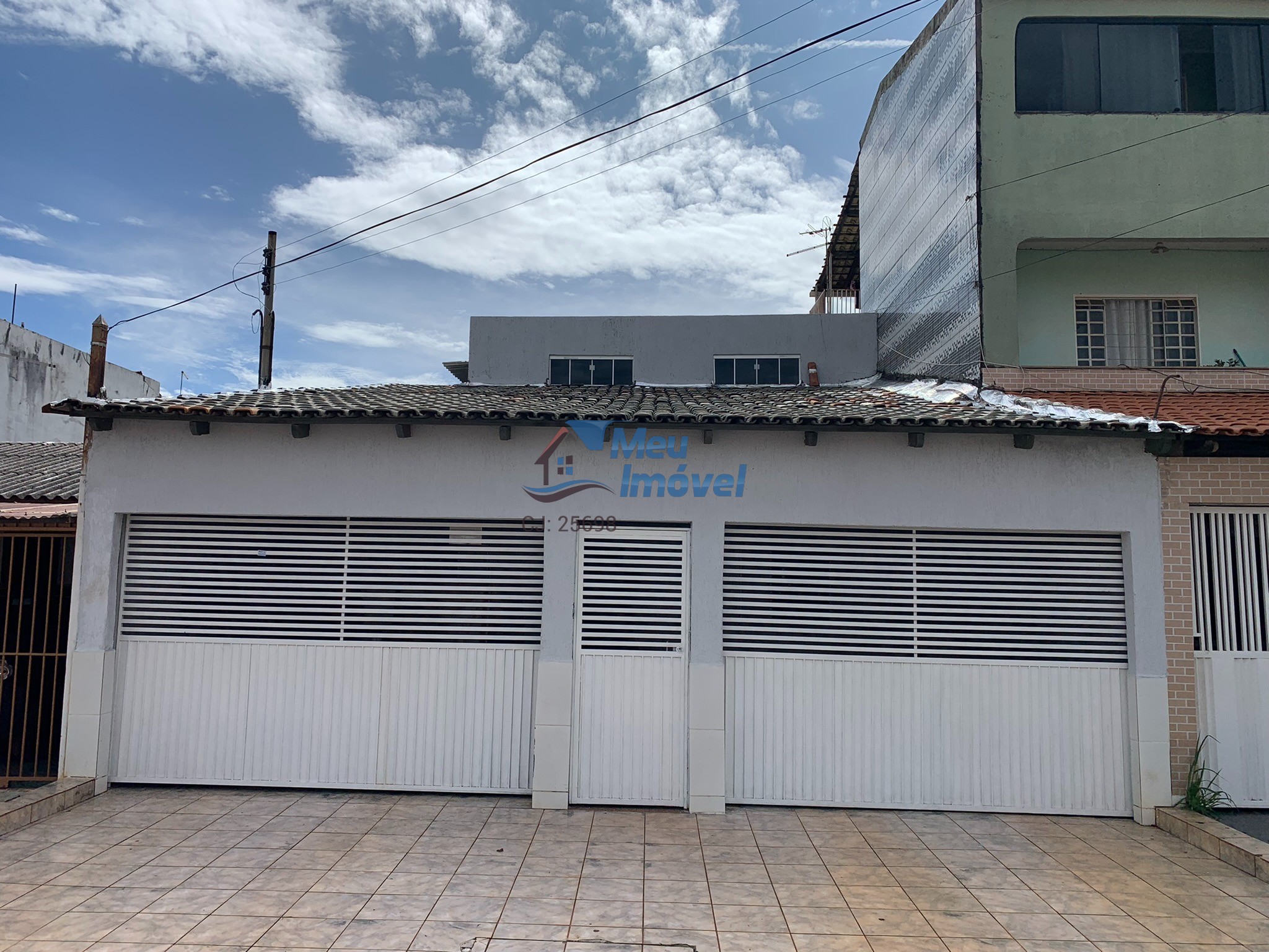 QNL 15 BL F Taguatinga Casa 5 Quartos 2 Suíte 2 vagas 2 andares Ac Financiamento