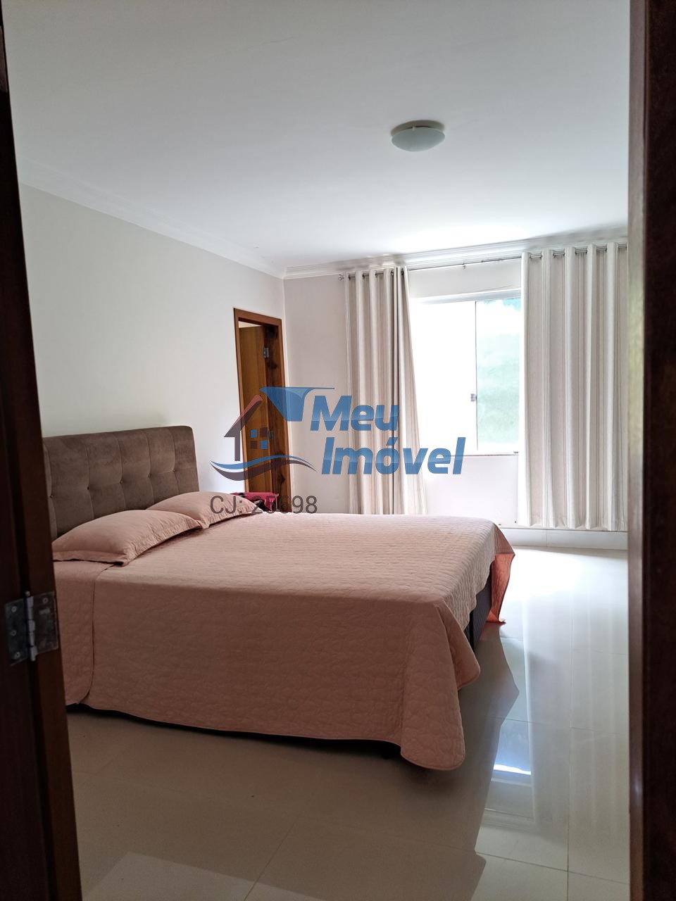Chácara 102 Arniqueiras Cond Vitória 4 Quartos 3 Suítes 5 Vagas 284m² Quintal