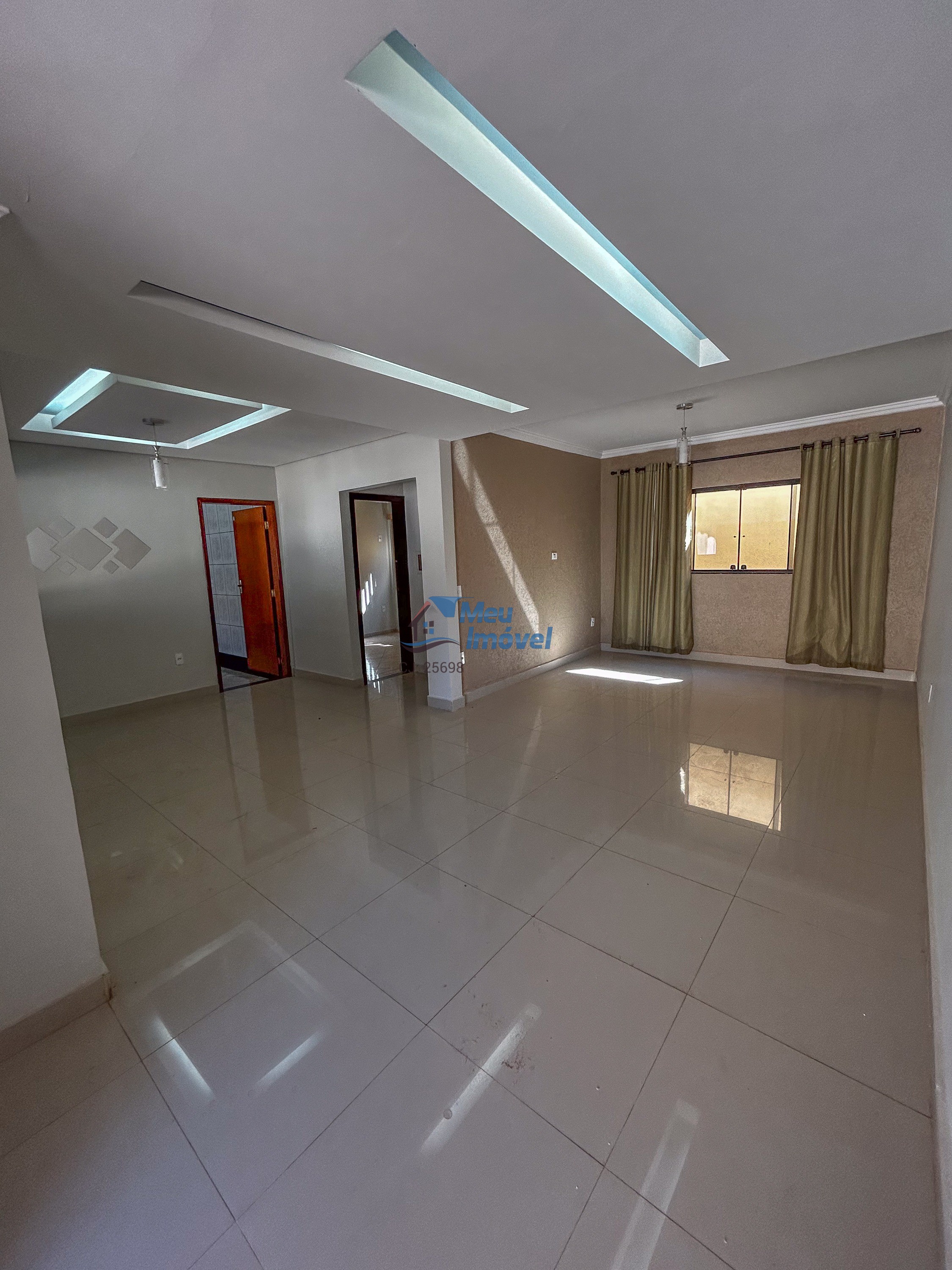 Quadra 2 Conj 1 Vicente Pires Casa 4 Quartos 3 Suítes 4 Vagas 360m² Despensa