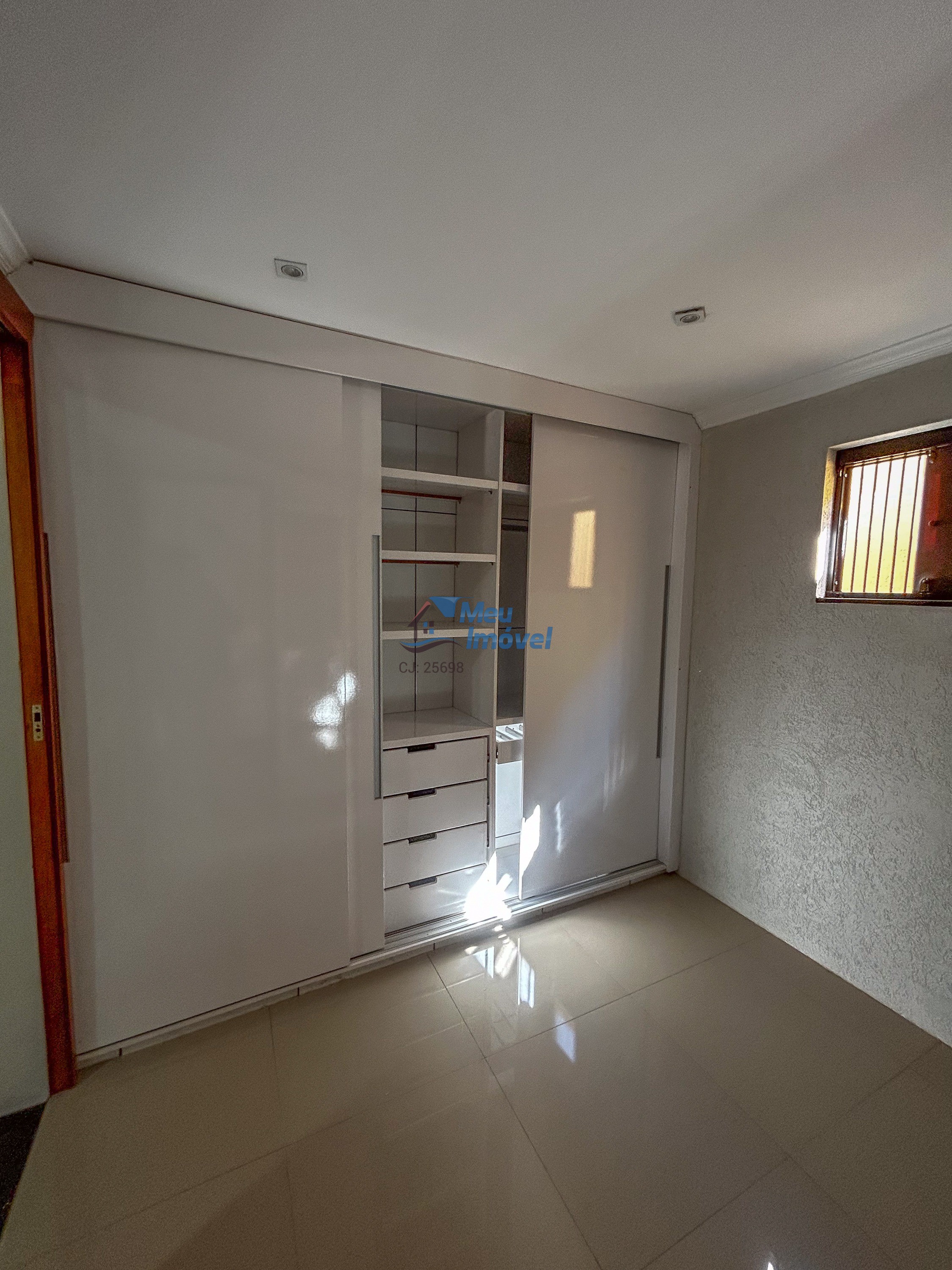 Quadra 2 Conj 1 Vicente Pires Casa 4 Quartos 3 Suítes 4 Vagas 360m² Despensa