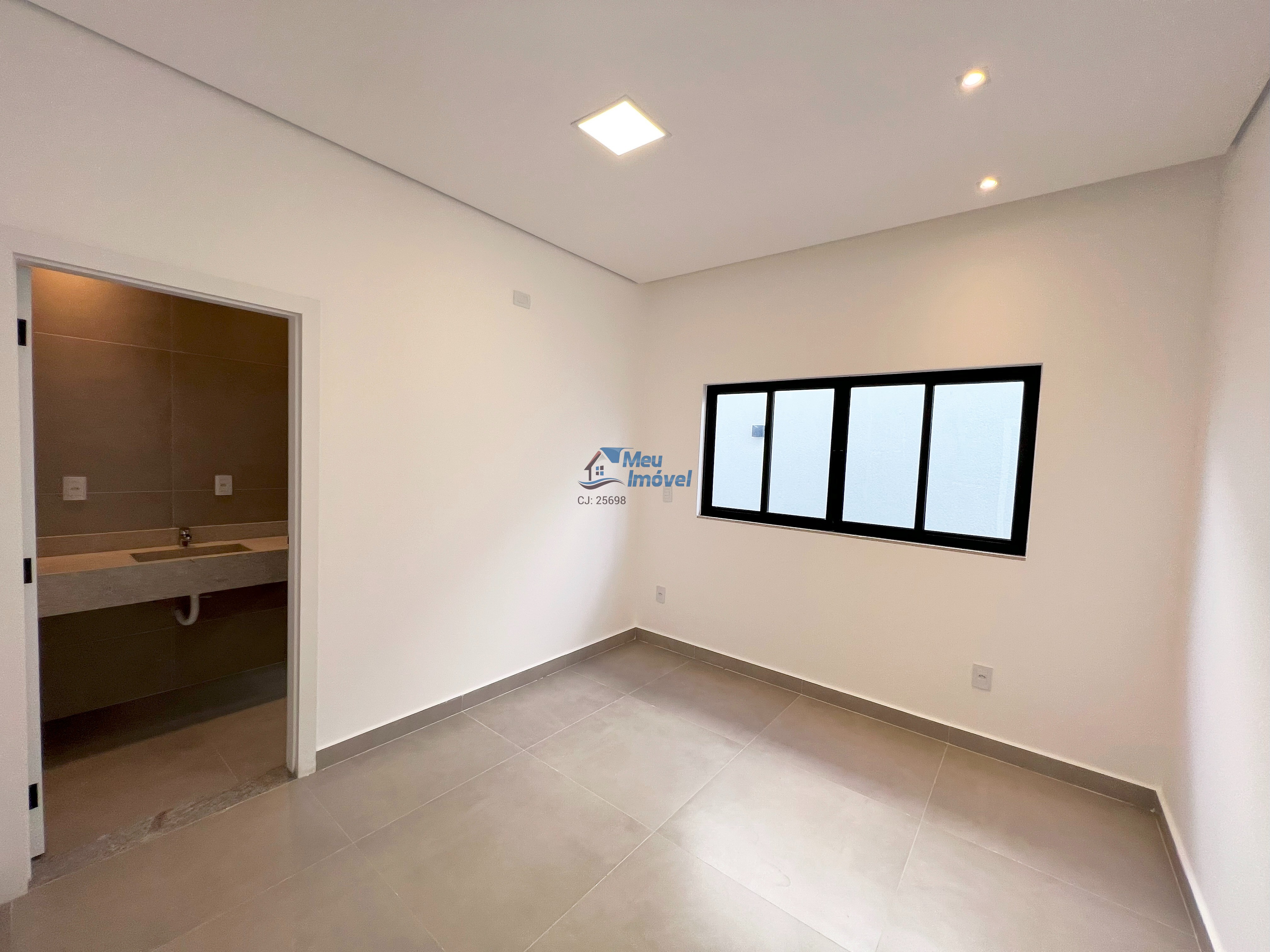 Casa, 4 quartos, 183 m² - Foto 1