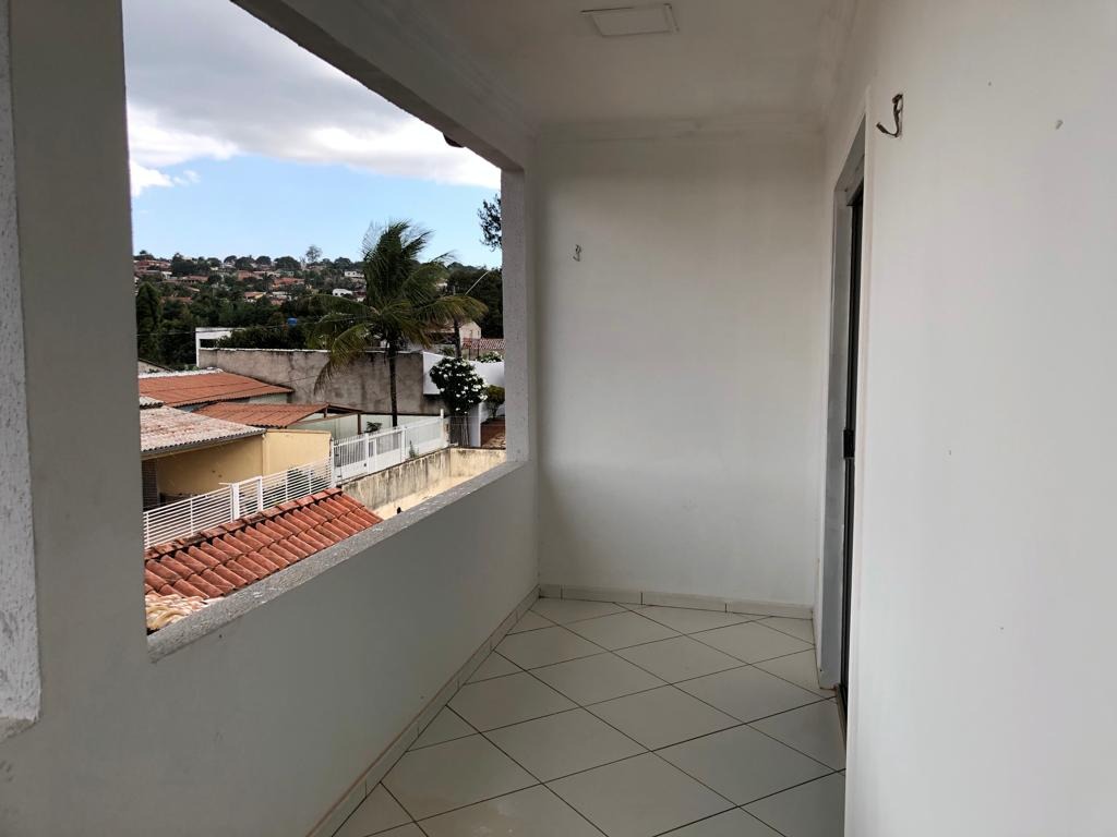 SHA conj 06 Sobrado 4 quartos 4 suítes 400m² 3 vagas Lazer