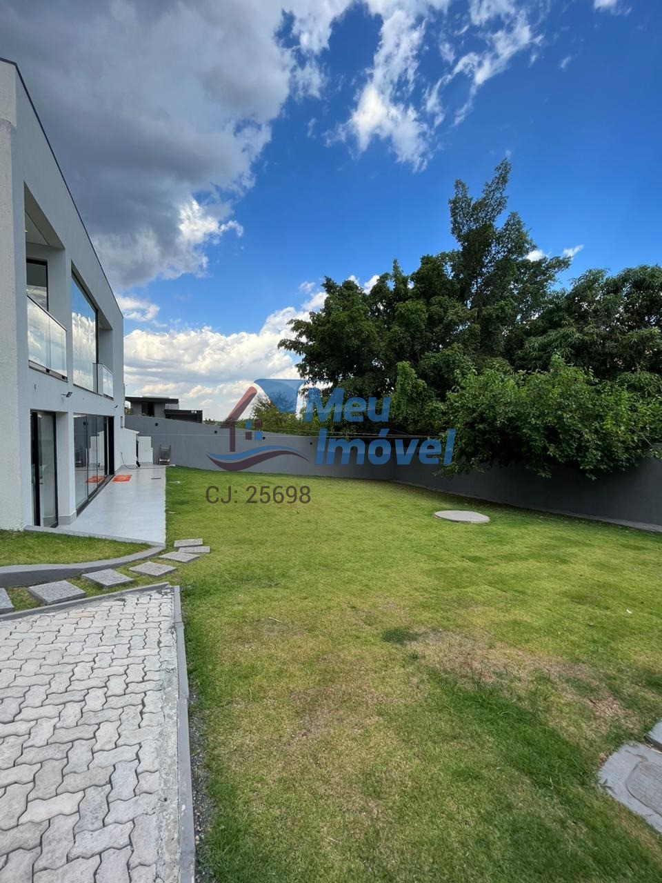 ARNIQUEIRAS CONJ 4 Casa Super Modern 3 suítes 1 Closet 720m² 5 vagas Escritório