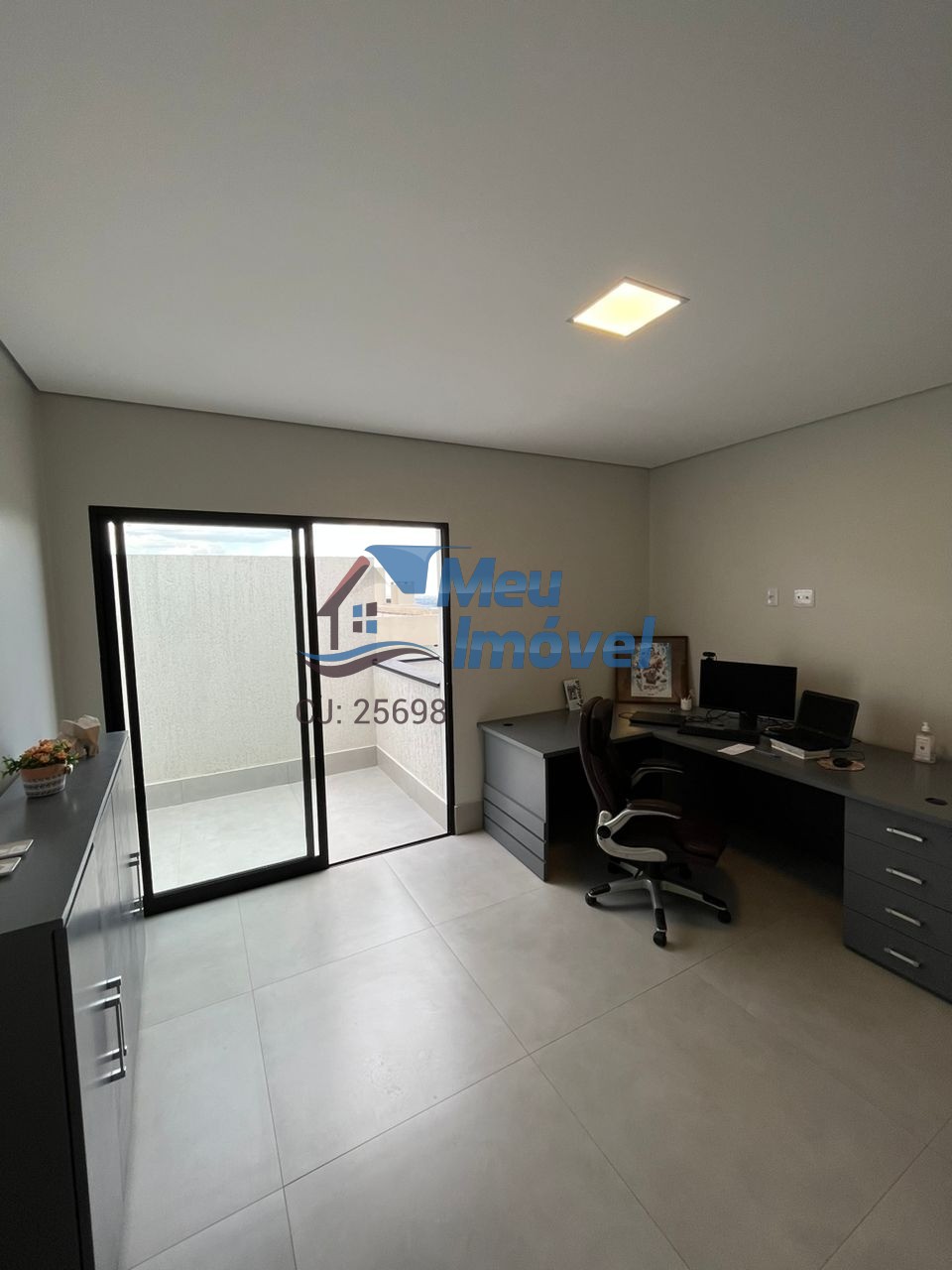 ARNIQUEIRAS CONJ 4 Casa Super Modern 3 suítes 1 Closet 720m² 5 vagas Escritório