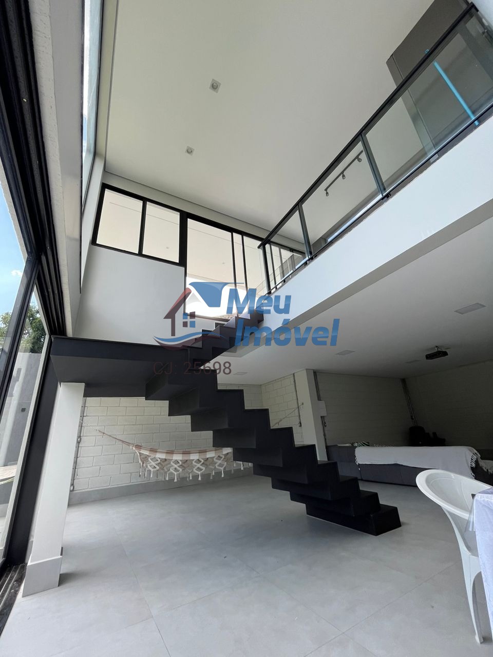 ARNIQUEIRAS CONJ 4 Casa Super Modern 3 suítes 1 Closet 720m² 5 vagas Escritório