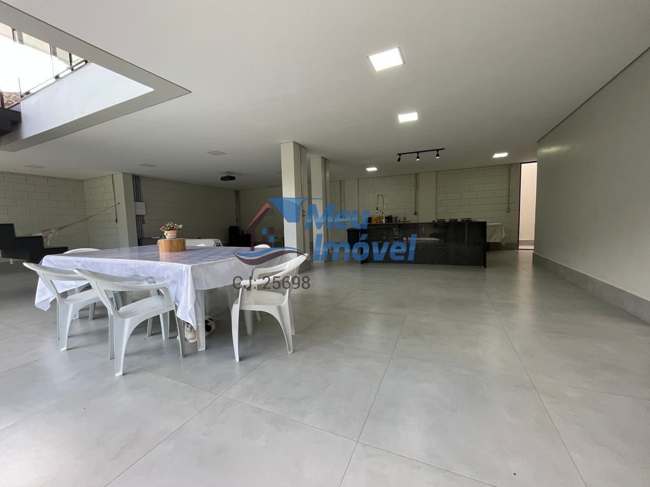 ARNIQUEIRAS CONJ 4 Casa Super Modern 3 suítes 1 Closet 720m² 5 vagas Escritório