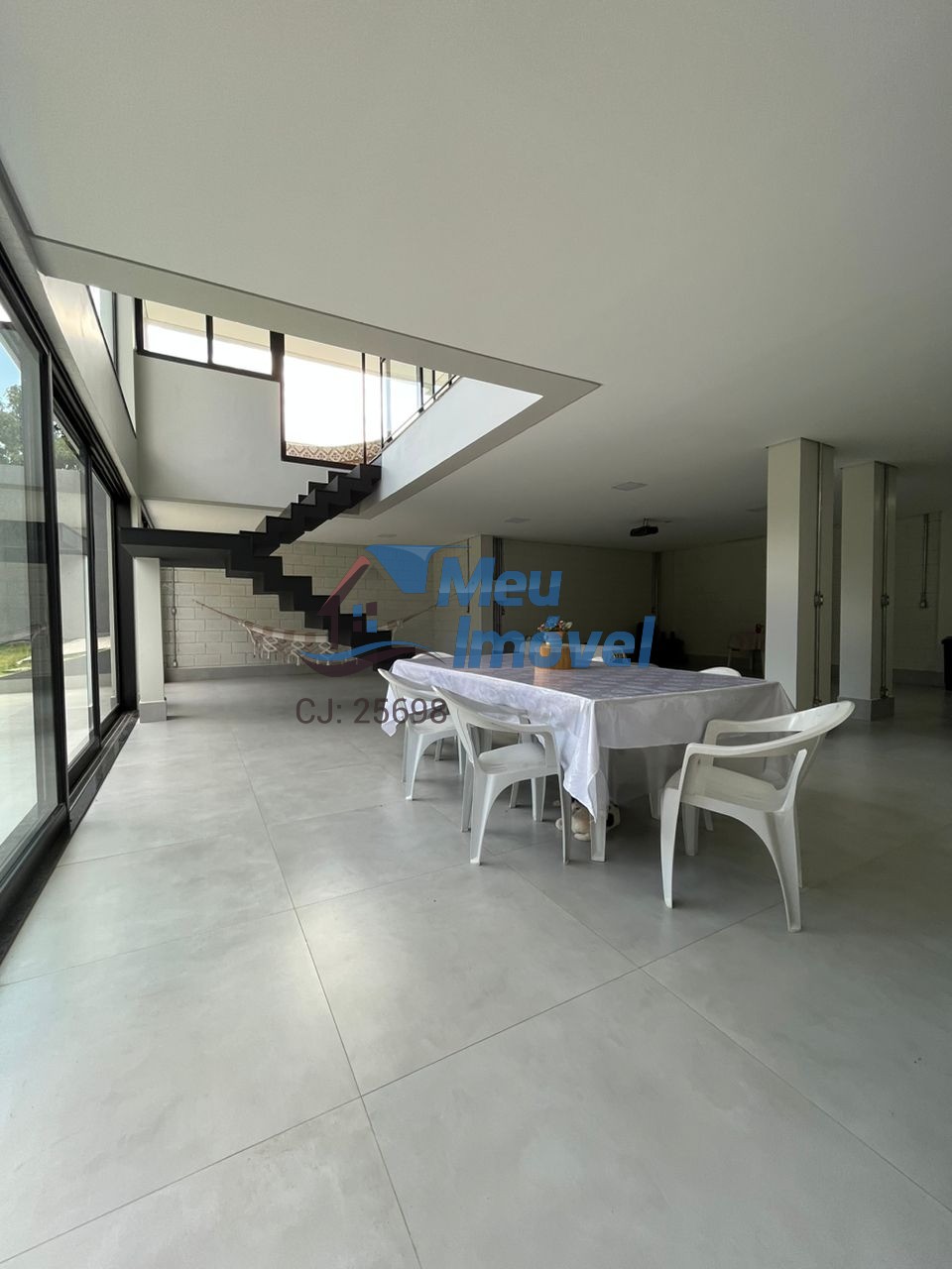 ARNIQUEIRAS CONJ 4 Casa Super Modern 3 suítes 1 Closet 720m² 5 vagas Escritório