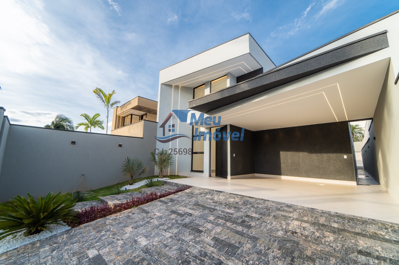 Arniqueiras Casa Alto Padrão 4 Quartos suíte 400m² 4 vaga Armários planejados