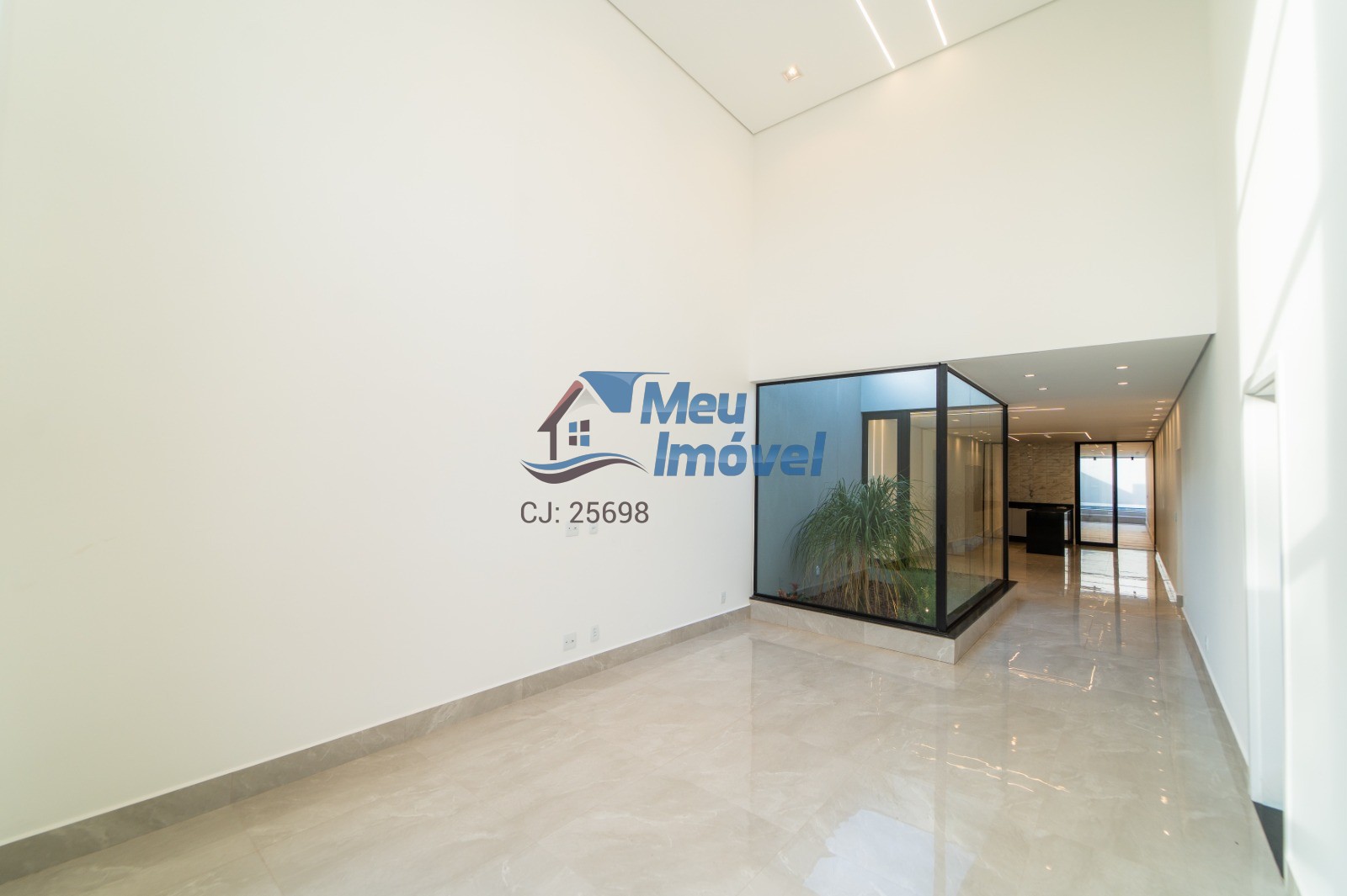 Arniqueiras Casa Alto Padrão 4 Quartos suíte 400m² 4 vaga Armários planejados