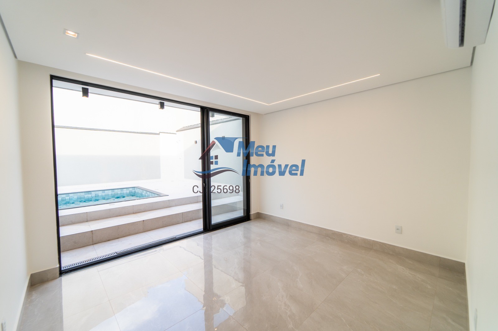 Arniqueiras Casa Alto Padrão 4 Quartos suíte 400m² 4 vaga Armários planejados