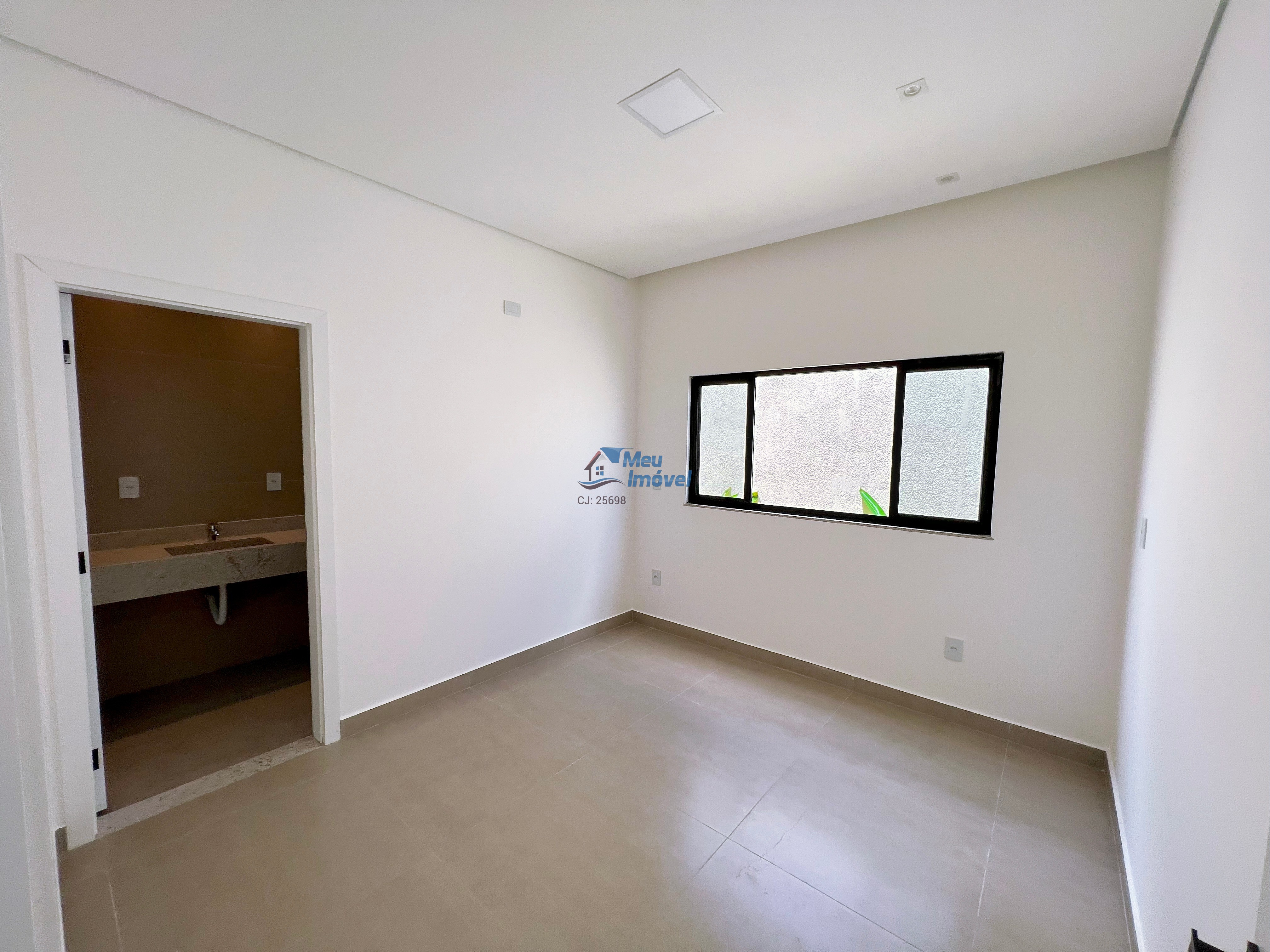 Quadra 5 aldeia ii luziânia casa 4 quartos 2 suítes 2 vagas 