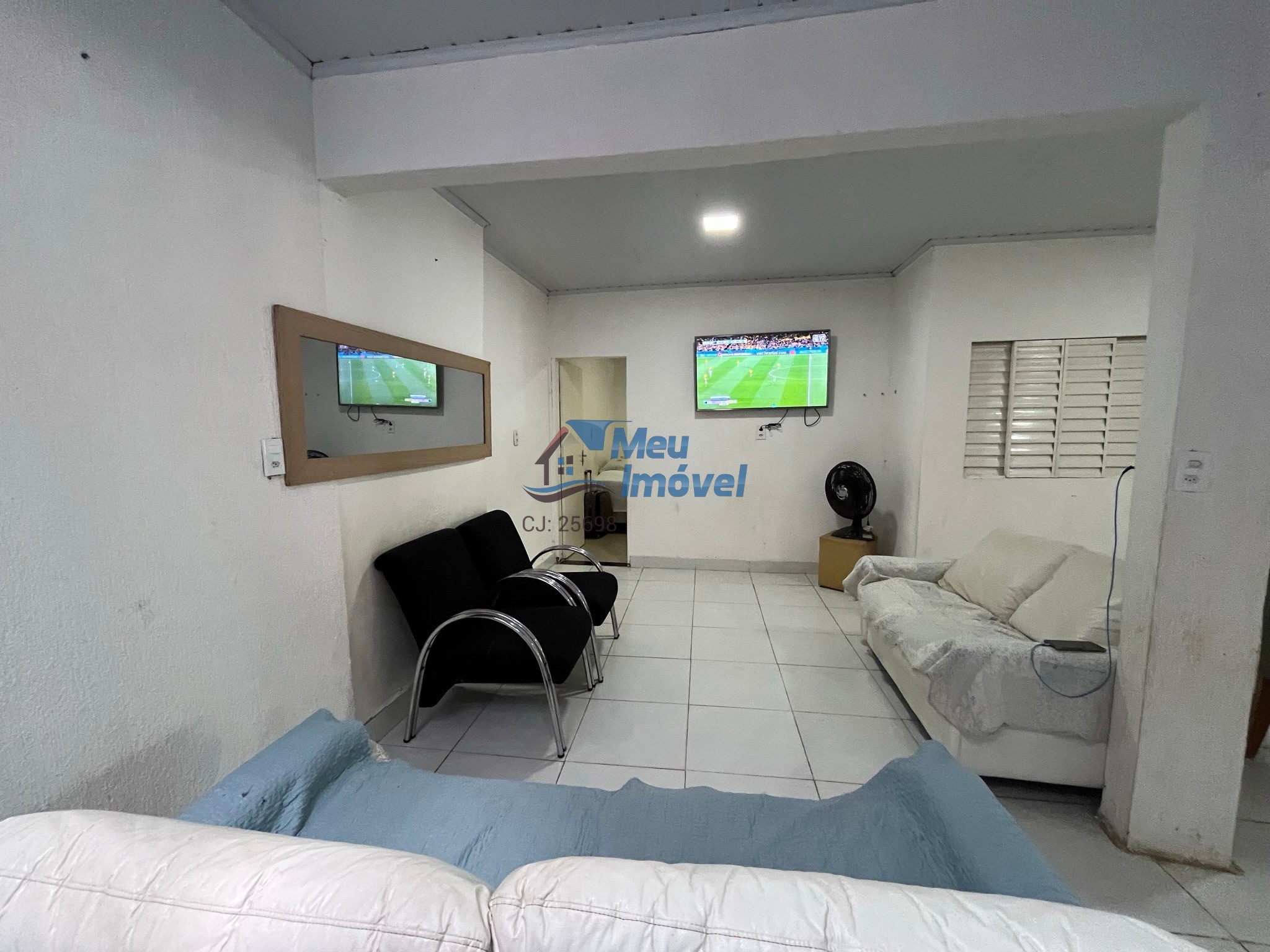 Qr 2 candangolândia casa 2 quartos lote 128m² 2 suites 3 vag