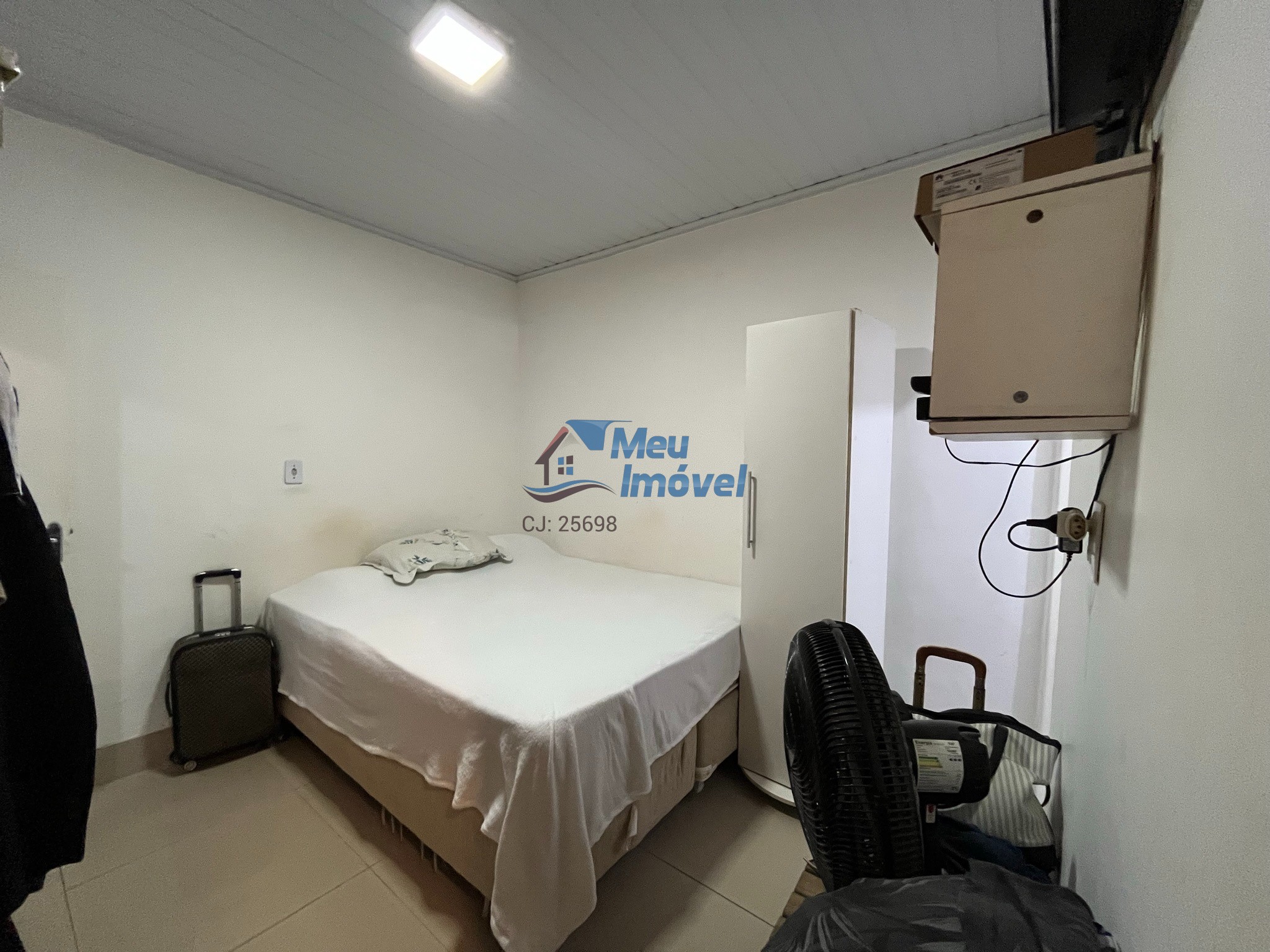 Qr 2 candangolândia casa 2 quartos lote 128m² 2 suites 3 vag