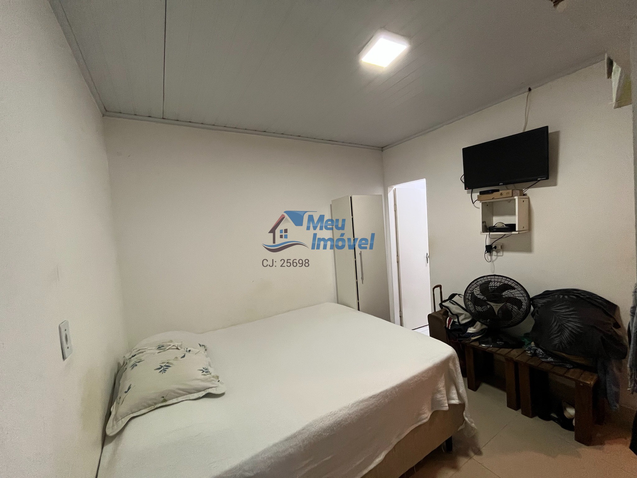 Qr 2 candangolândia casa 2 quartos lote 128m² 2 suites 3 vag