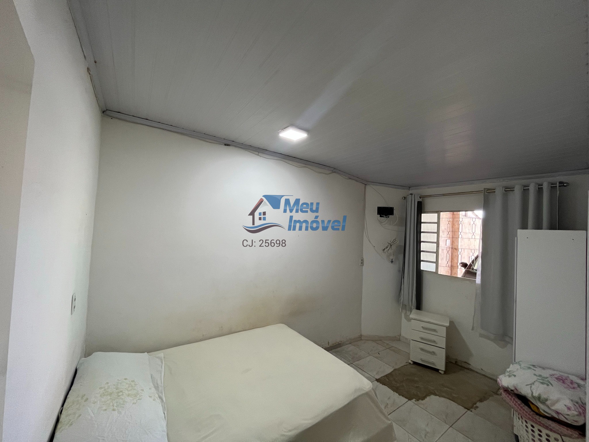 Qr 2 candangolândia casa 2 quartos lote 128m² 2 suites 3 vag
