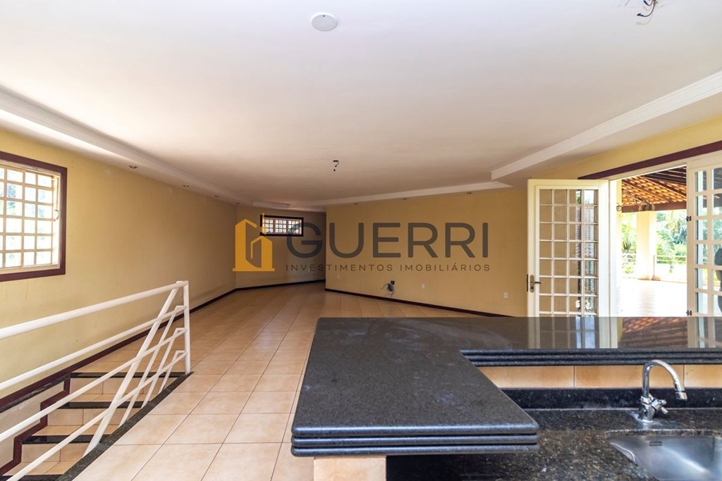 Smpw quadra 4 park way casa 5 quartos 2 suítes 3 vagas lote 