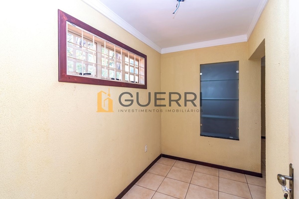 SMPW Quadra 4 Park Way Casa 5 Quartos 2 Suítes 3 Vagas Lote 2500 m² Útil 590 m²