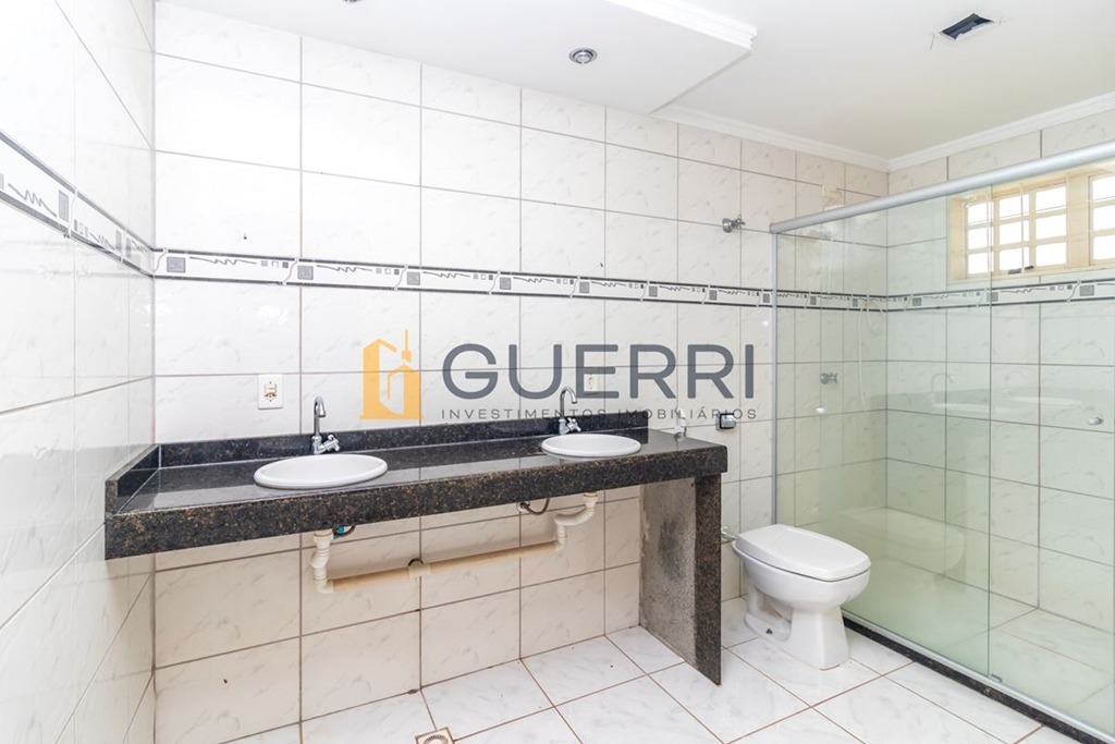 SMPW Quadra 4 Park Way Casa 5 Quartos 2 Suítes 3 Vagas Lote 2500 m² Útil 590 m²