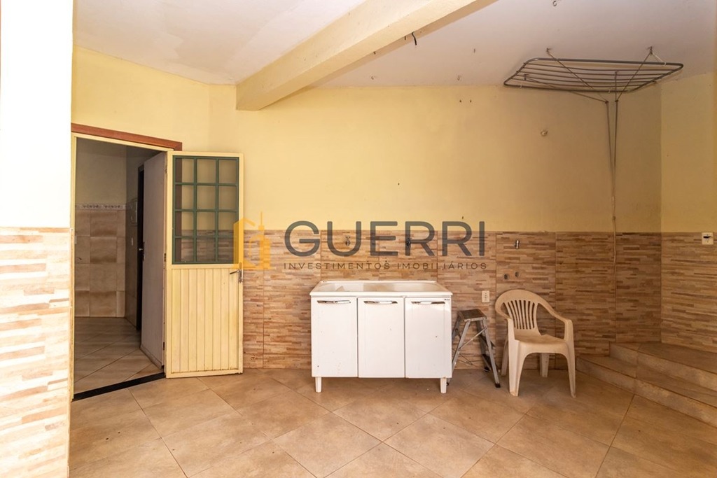 SMPW Quadra 4 Park Way Casa 5 Quartos 2 Suítes 3 Vagas Lote 2500 m² Útil 590 m²
