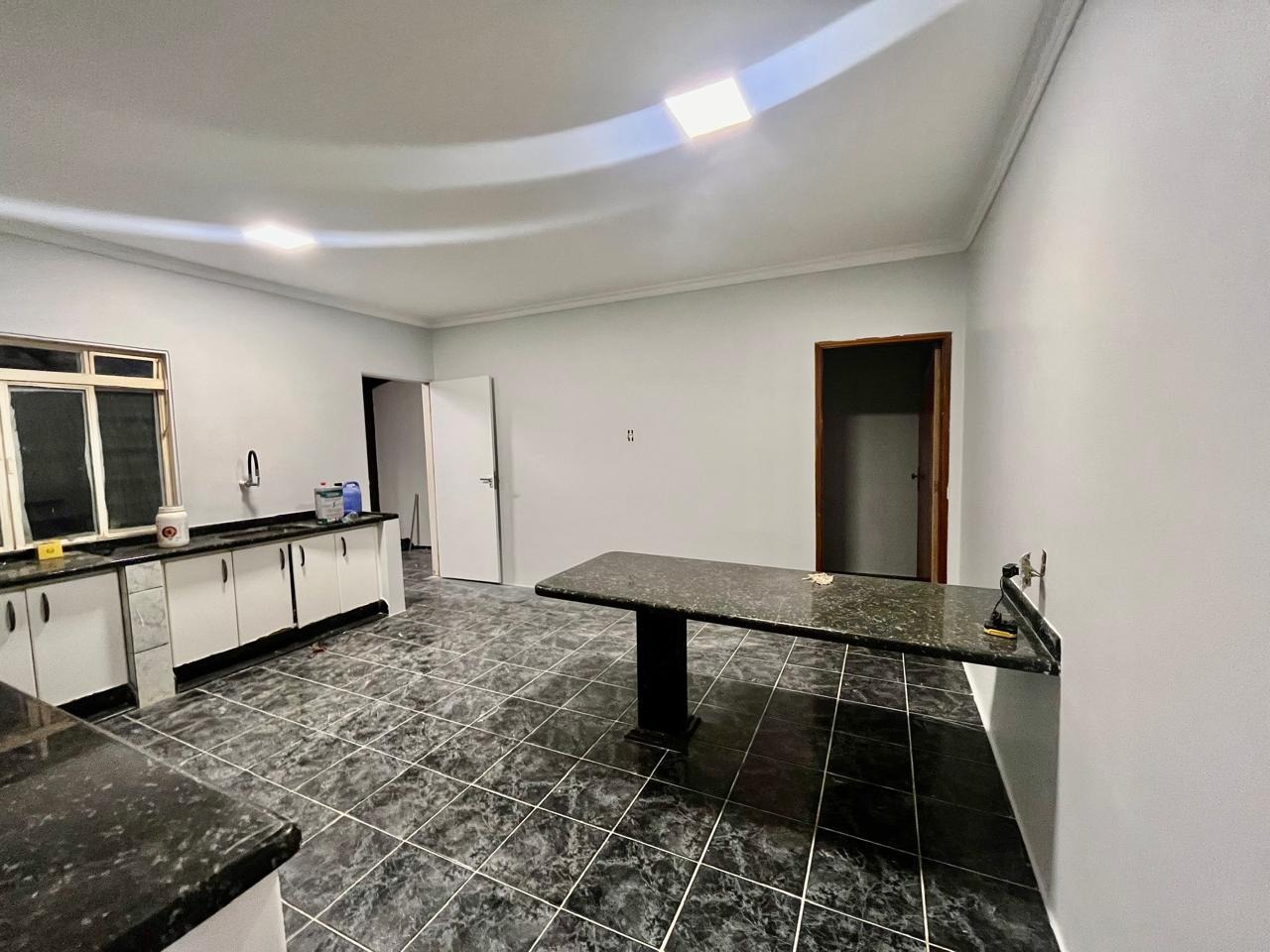 Rua 8 vicente pires casa 3 quartos 1 suíte 4 vagas 740m² esc