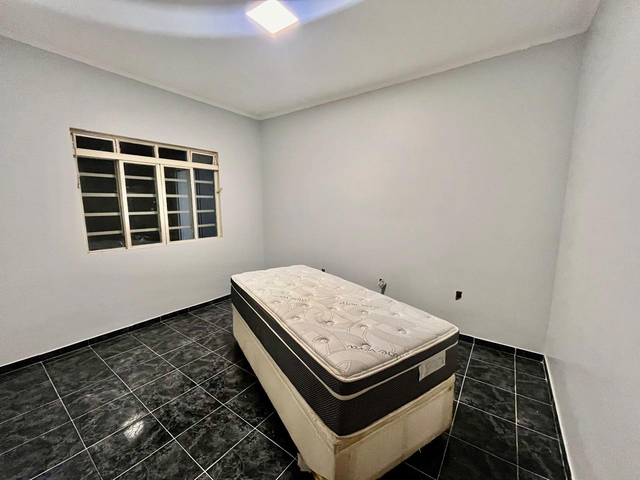 Rua 8 vicente pires casa 3 quartos 1 suíte 4 vagas 740m² esc