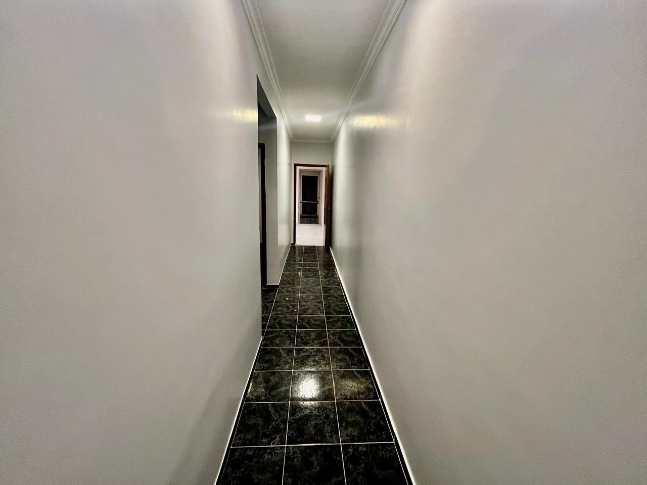 Rua 8 vicente pires casa 3 quartos 1 suíte 4 vagas 740m² esc