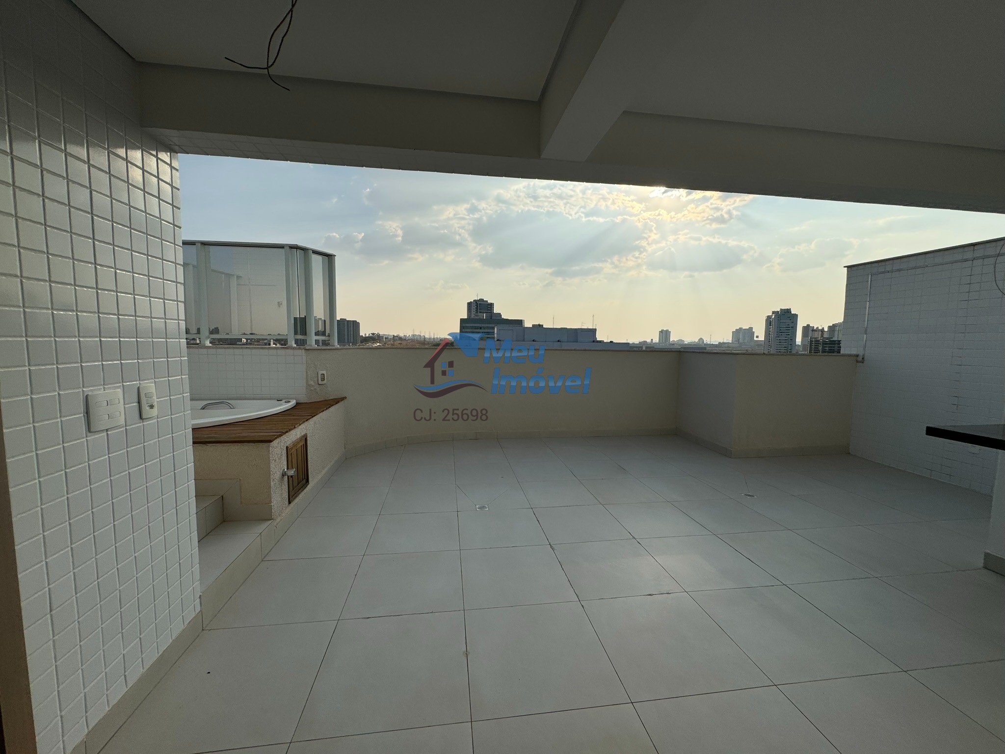 Quadra 208 Costa Azul Cobertura 3 Quartos suíte 185m² 2 Vagas Lazer Ac Finan