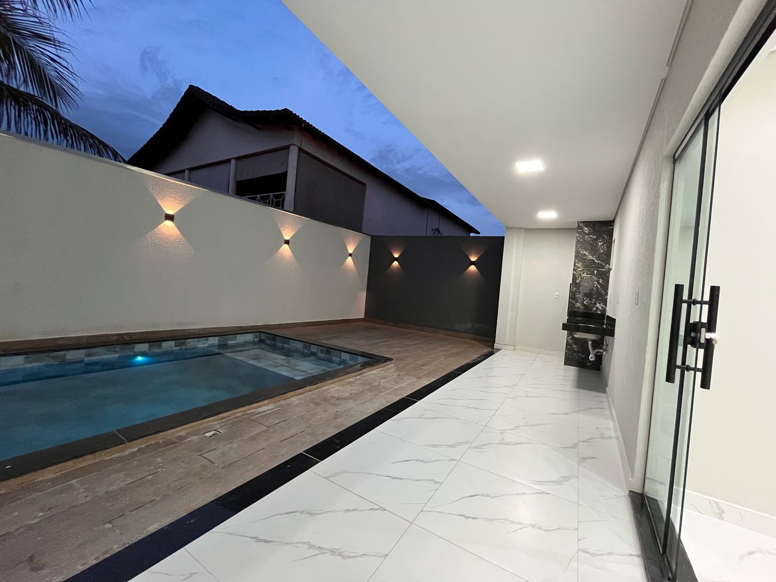 Casa nova chácara 42 vicente pires 4 quartos 4 suítes 4 vaga