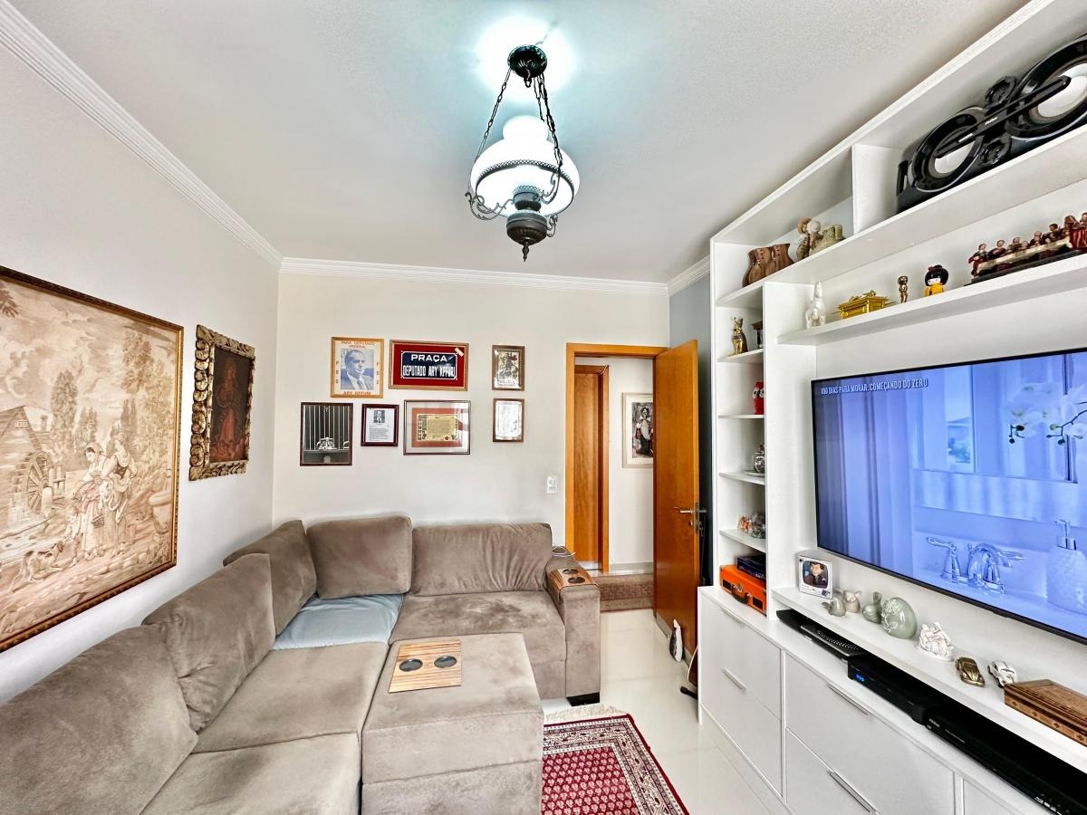 Sqb guara i apto 4 quartos 2 suítes 2 vagas 140m² reformado 