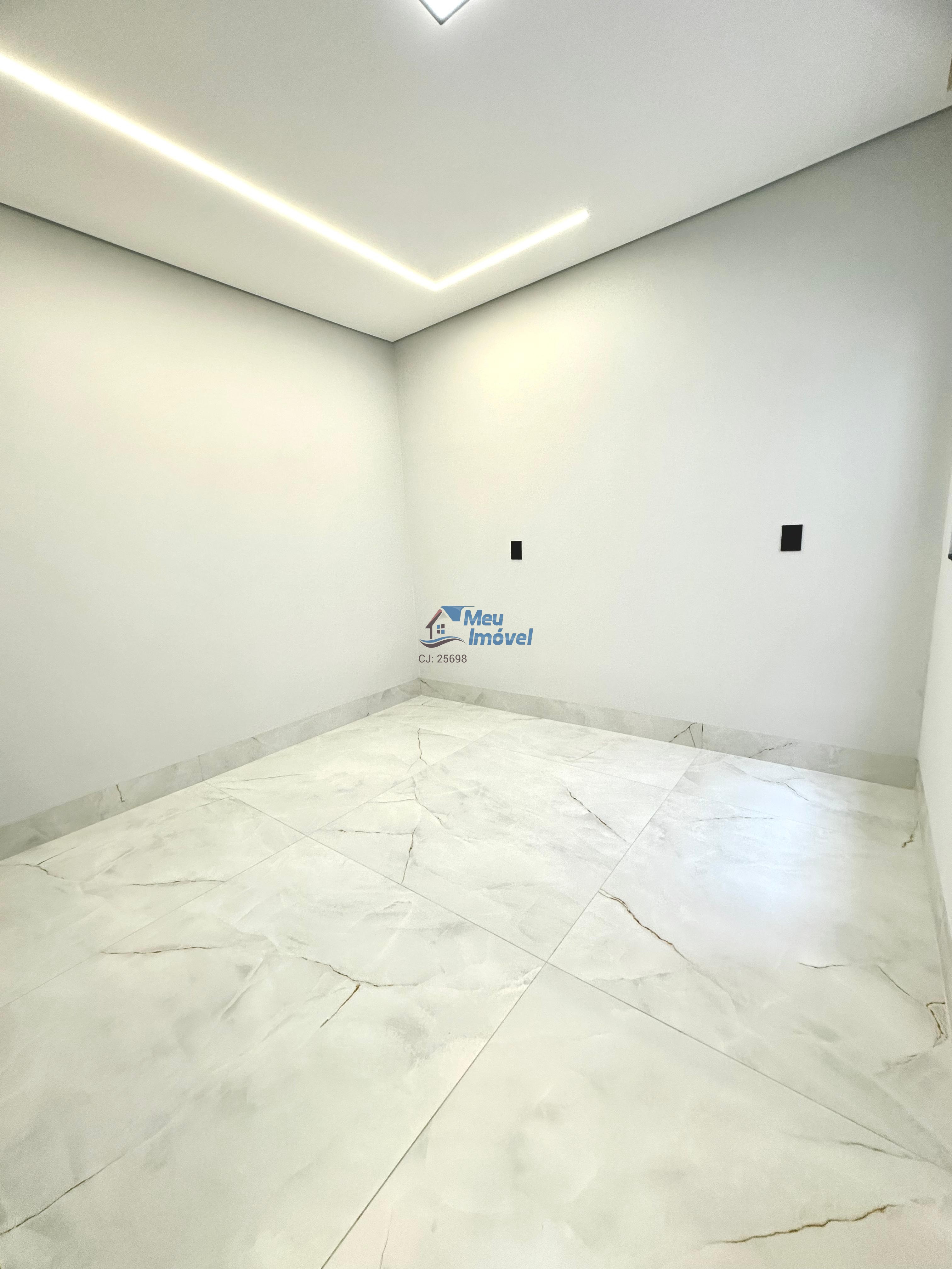 Qr 602 samambaia norte casa 3 quartos 2 vagas 107m² área gou