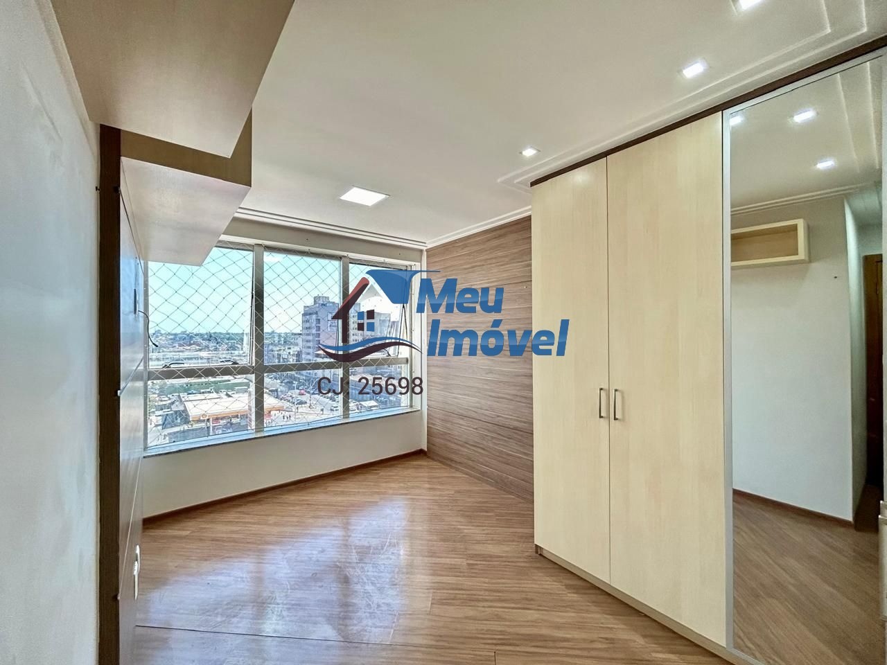 C 06 centro residencial novità 2 quartos 1 suíte 70m² reform