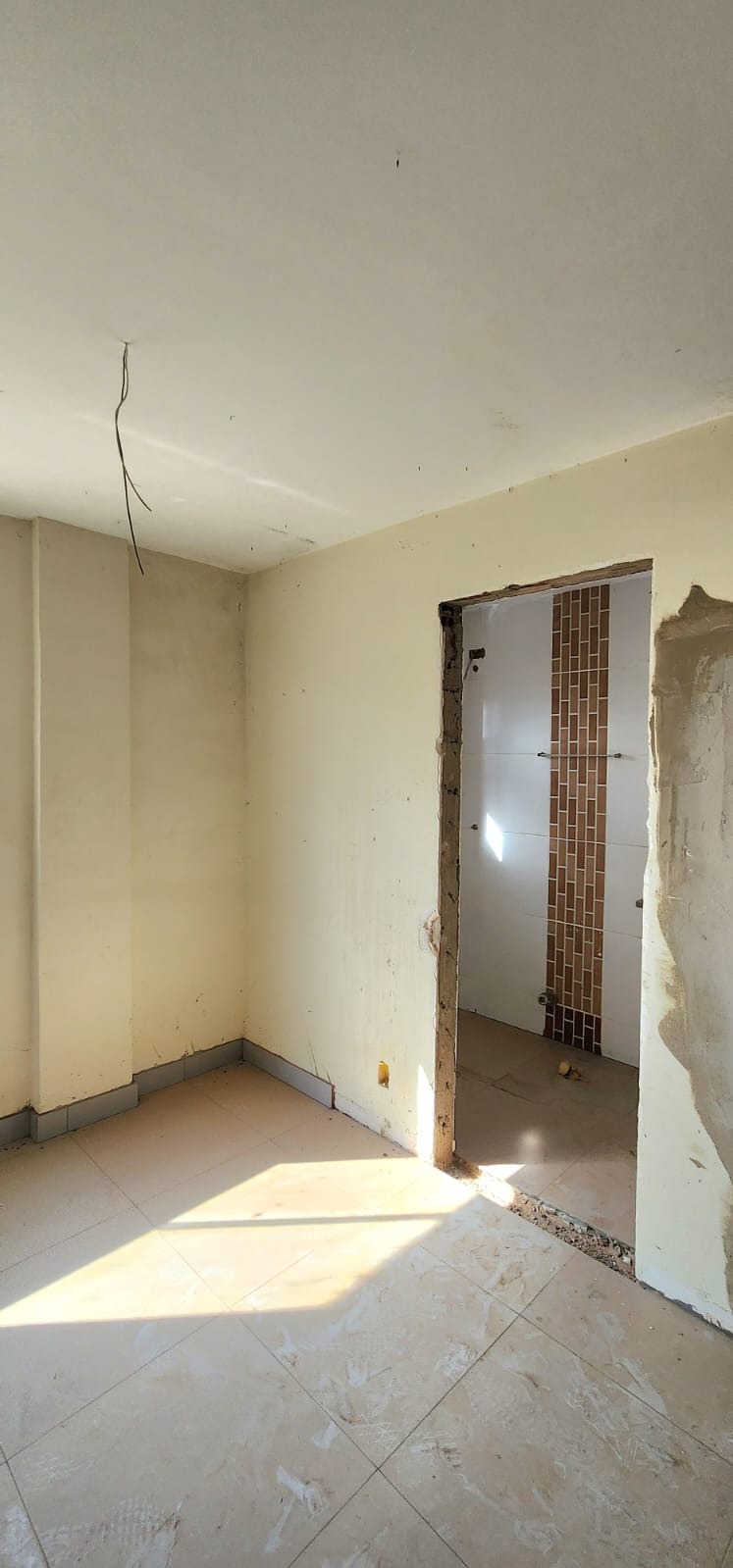QD 803 Recanto das Emas Prédio 6 Quartos 112,50m² Térreo Locação
