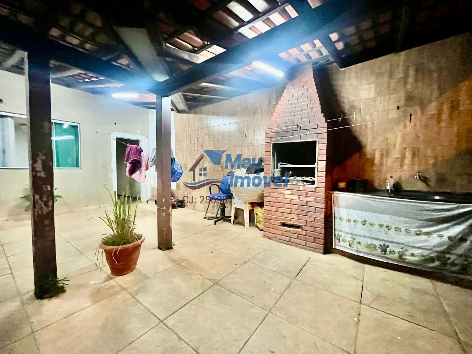 QNM 19 Ceilândia Sul Casa 3 Quartos 1 Suíte Vaga Lote 250m² Porcelanato Copa