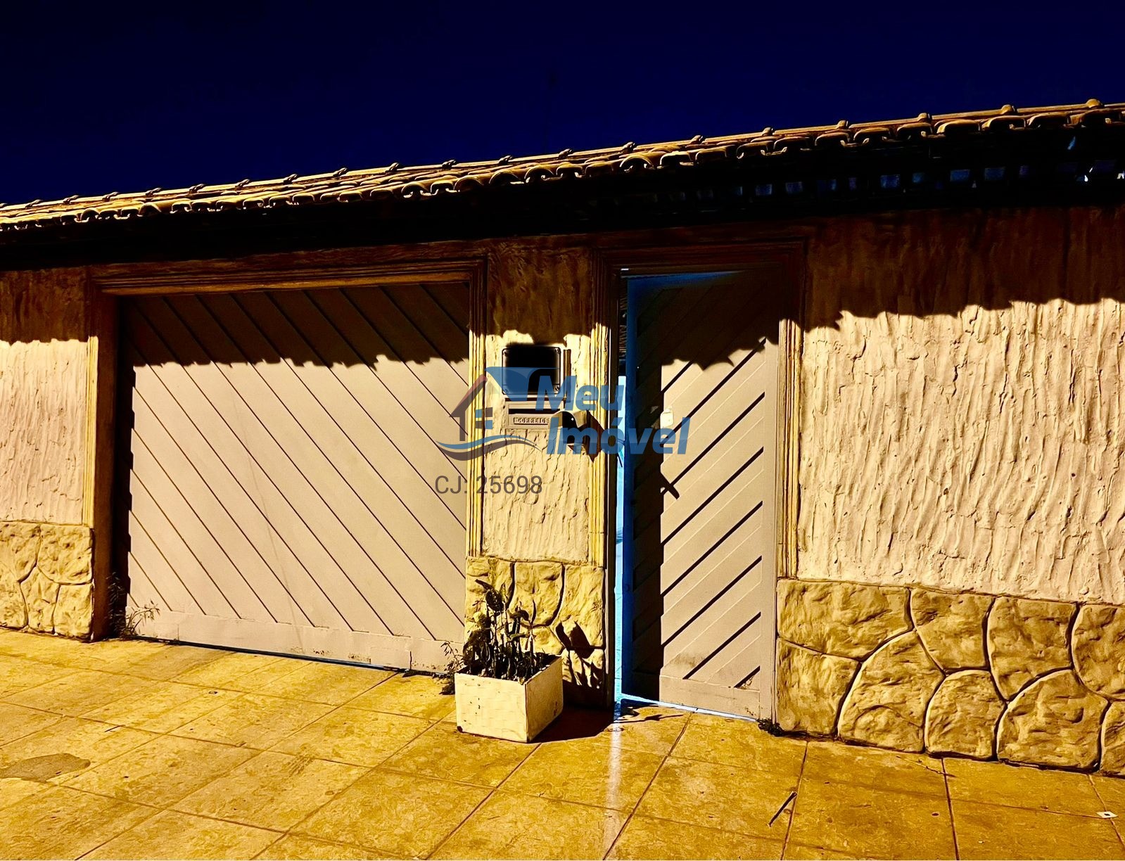 QNM 19 Ceilândia Sul Casa 3 Quartos 1 Suíte Vaga Lote 250m² Porcelanato Copa