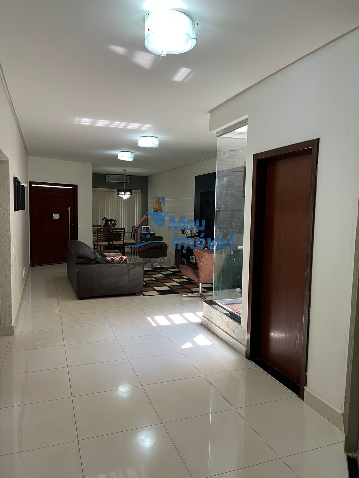 CASA 4 Quartos 3 Suítes 2 Vaga 400m² Armários Piscina aquecida Jardim