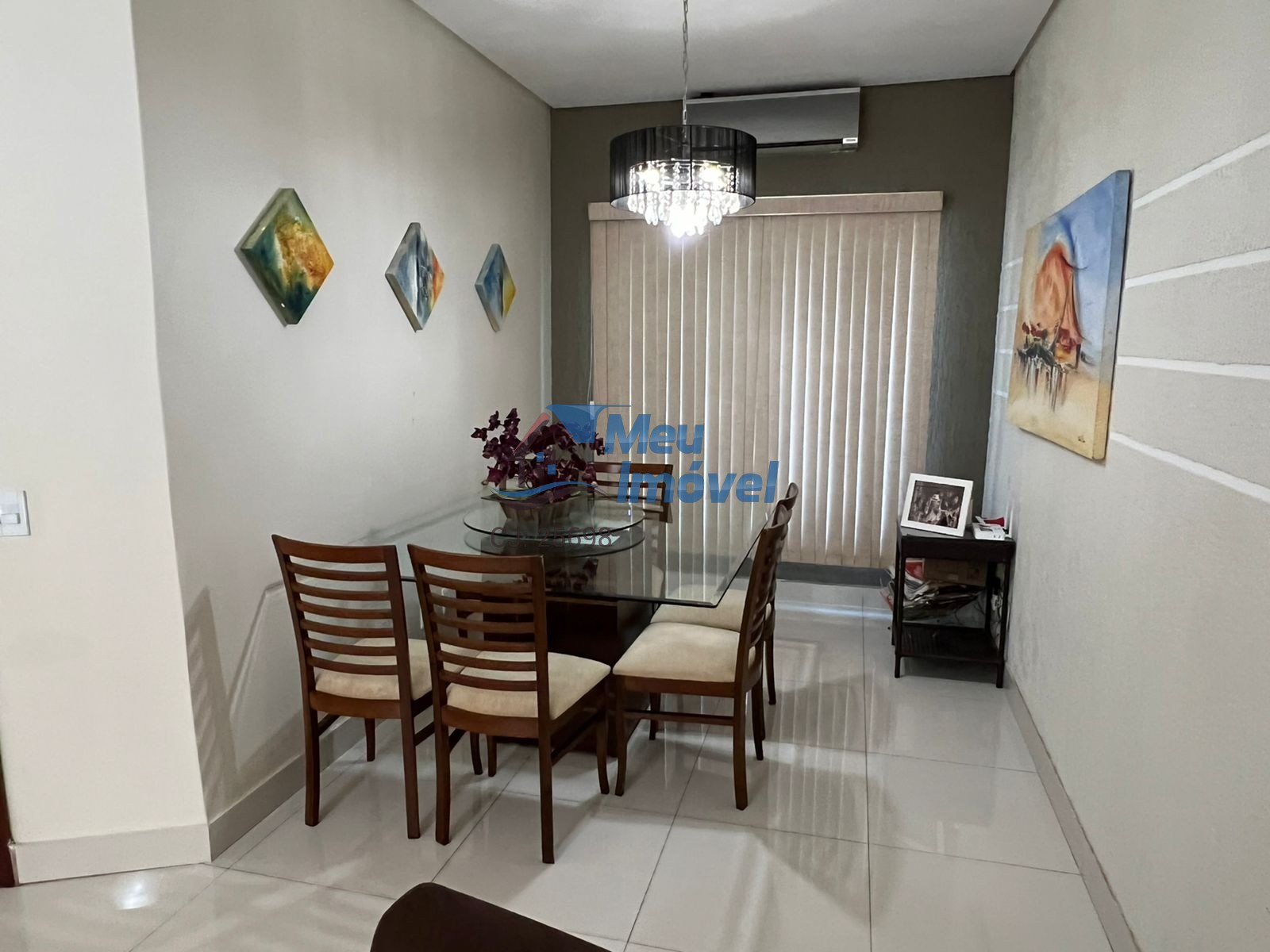CASA 4 Quartos 3 Suítes 2 Vaga 400m² Armários Piscina aquecida Jardim